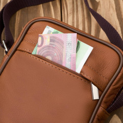 Saszetka męska skórzana na ramię koniakowa miejska Abruzzo ABR-44-CG