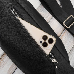 Damska skórzana saszetka nerka na pas SP-20-BL