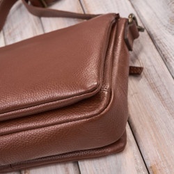 Torebka damska na ramię skórzana koniakowa kompaktowa listonoszka Paolo Peruzzi IM-04-CG