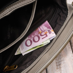 Torebka damska na ramię skórzana kremowa kompaktowa listonoszka Paolo Peruzzi IM-04-CR