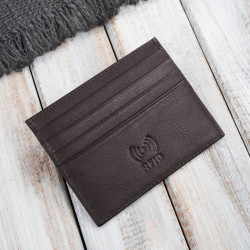 Skórzane etui na karty kredytowe z RFID klasyczne brązowe z wycięciem Paolo Peruzzi AY-16-BR
