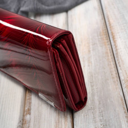 Skórzany czerwony lakierowany portfel damski SP-16-RD