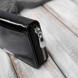 Portfel damski skórzany mini czarny skóra naturalna lakierowana SP-18-BL