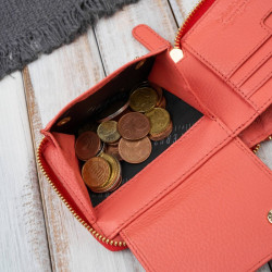 Portfel damski skórzany mały pomarańczowy w orientacji poziomej z RFID Paolo Peruzzi KV-04-OR