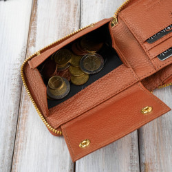 Portfel damski skórzany mały koniakowy w orientacji poziomej z RFID Paolo Peruzzi KV-04-CG