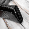 Portfel damski skórzany lakierowany czarny z tłoczeniem croco SP-16-CBL