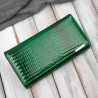 Portfel damski skórzany lakierowany zielony z tłoczeniem croco SP-16-CGRN
