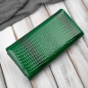 Portfel damski skórzany lakierowany zielony z tłoczeniem croco SP-16-CGRN