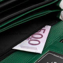 Portfel damski skórzany lakierowany zielony z tłoczeniem croco SP-16-CGRN