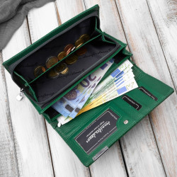 Portfel damski skórzany lakierowany zielony z tłoczeniem croco SP-16-CGRN