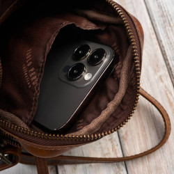 Saszetka męska skórzana na ramię brązowa mała funkcjonalna Paolo Peruzzi IM-02-BR