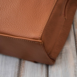 Plecaczek damski skórzany koniakowy mały plecak miejski Abruzzo ABR-42-CG