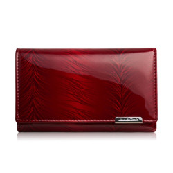 Czerwony skórzany portfel...