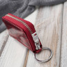 Skórzane etui na klucze czerwone, lakierowane z przyciemnianym wzorem SP-22-JRD