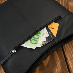 Torebka damska skórzana na ramię pojemna czarna Paolo Peruzzi AY-23-BL