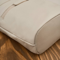 Torebka damska skórzana na ramię pojemna beżowa Paolo Peruzzi AY-23-BG