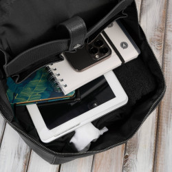 Plecak skórzany miejski do pracy premium kompaktowy czarny Paolo Peruzzi T-144-BL