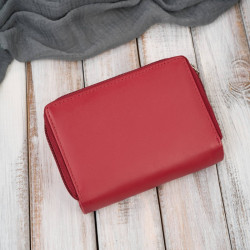 Portfel damski skórzany czerwony duży w orientacji poziomej z RFID Paolo Peruzzi SL-07-RD