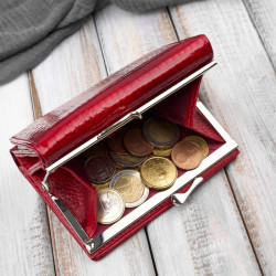 Portfel damski skórzany mały elegancki czerwony lakierowany croco SP-23-CRD