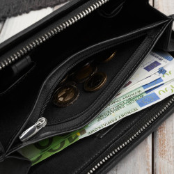 Saszetka męska skórzana do ręki elegancka czarna Paolo Peruzzi AL-26-BL