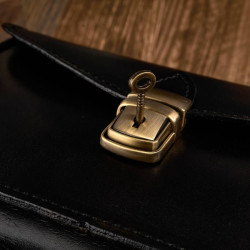 Czarna elegancka skórzana saszetka męska Paolo Peruzzi N06-BL