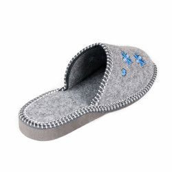 Kapcie damskie R.41 filcowe szare ciepłe i wygodne z haftem kwiatowym KD-08-NB-41