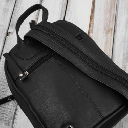 Plecak damski skórzany miejski mały czarny elegancki Paolo Peruzzi AY-26-BL
