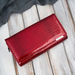 Portfel damski skórzany duży czerwony lakierowany croco SP-19-CRD