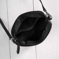 Mała torebka damska skórzana kopertówka na ramię crossbody do ręki czarna Paolo Peruzzi AY-24-BL
