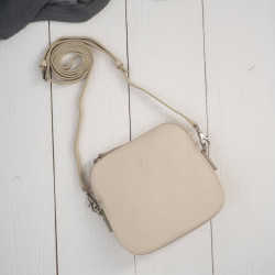Mała torebka damska skórzana kopertówka na ramię crossbody do ręki beżowa Paolo Peruzzi AY-24-BG